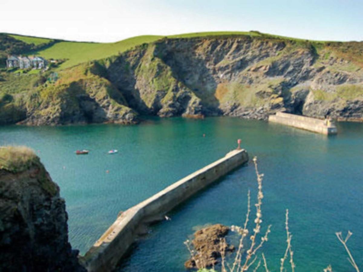 Moll'S Yard Hotel Port Isaac Exterior photo